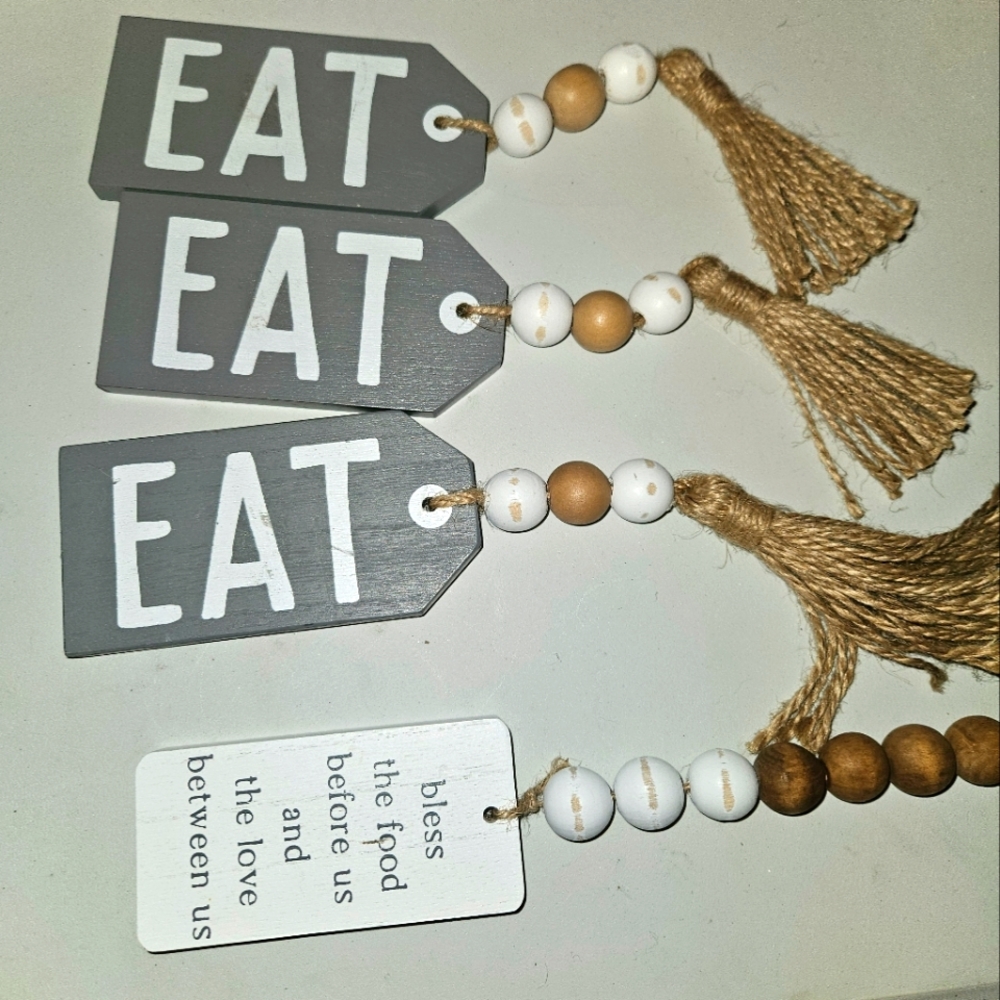 Eat table decor